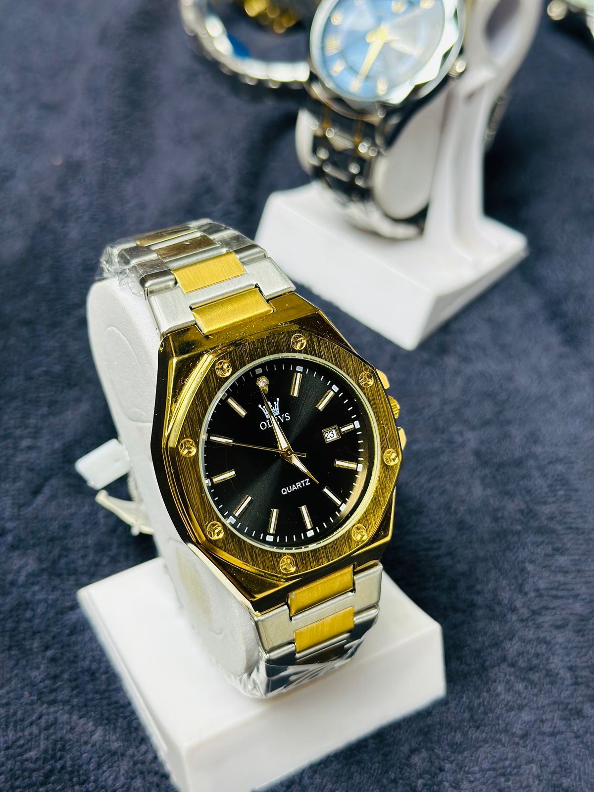 WhatsApp Image 2025-11-01 at 14.46.29 OLEVS 3613 Gold + black Luxury Business Watch for Man Sport Stainless Steel Men Watch Luminous Date Watches Quartz Clock Reloj - Image 1